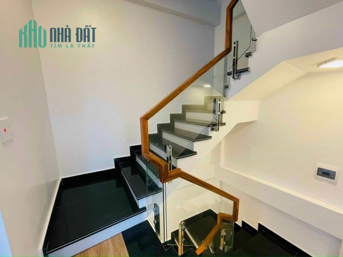 Nhà 4 tầng 45m2 mới tinh phố Chợ Hàng
