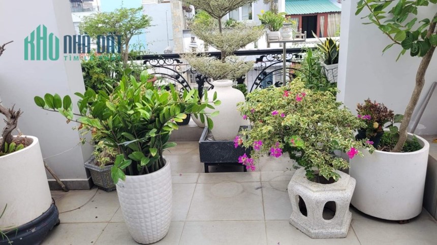 Bán nhà Tân Phú 5 lầu,6PN , nhà  tuyệt đẹp giá
chỉ 6,8 tỷ
