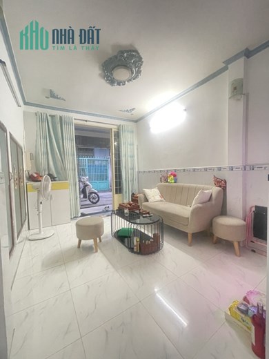 Phú Thọ Hoà. Tân Phú. Sổ vuông vức. Hoàn công đủ. Nhỉnh 4 Tỷ.
