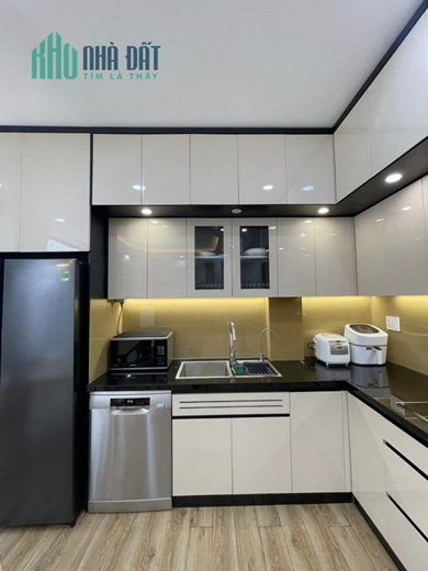 B.Á.N toà nhà Apartment Hàng Chuối, đầu tư sinh lợi cao, 560m2 x16Tầng, 55 phòng