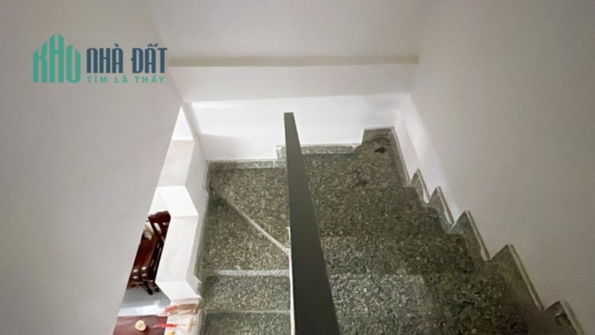 Bán nhà 2 tầng BTCT HXH Tên Lửa Bình Tân 41m2 ngang 7.2m chỉ 3 tỷ 999 thương lượng.