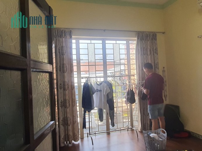 Ngộp nặng bán nhà Ông Ích Khiêm Quận 11 44m2 2 tầng HXH chỉ 4 tỷ 9 Thương lượng.