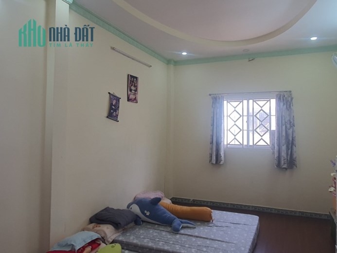 Ngộp nặng bán nhà Ông Ích Khiêm Quận 11 44m2 2 tầng HXH chỉ 4 tỷ 9 Thương lượng.