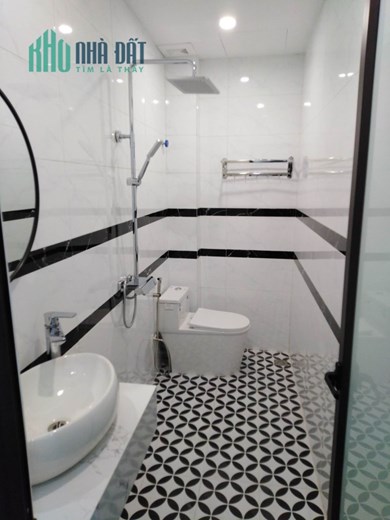 BÁN NHÀ   TÂN XUÂN-OTÔ ĐỖ CỬA - KINH DOANH -55M 5 TẦNG 6.5 TỶ
