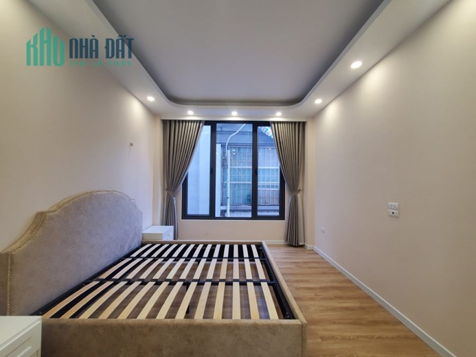 Bán nhà Phố Nguyễn Lương Bằng KD ÔTô 40m2 5Tầng MT 3,5m giá chỉ 5,2 tỷ.
