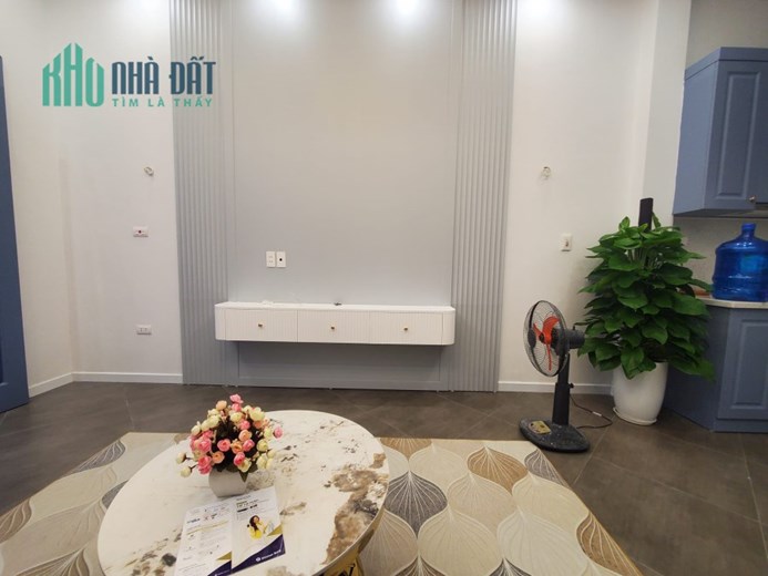 Bán nhà Phố Nguyễn Lương Bằng KD ÔTô 40m2 5Tầng MT 3,5m giá chỉ 5,2 tỷ.