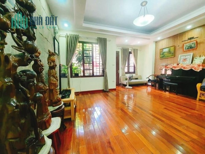 Nhà mặt phố 100m2  Yên Bái, 3 bước ra phố Huế, 7T thang máy, kinh doanh,MT 6m