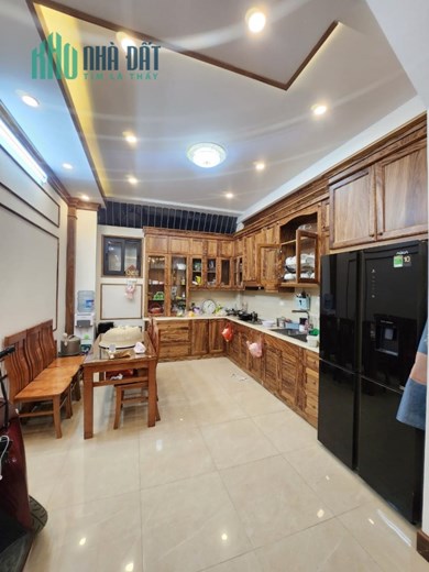 BÁN NHÀ   XUÂN ĐỈNH , GẦN OTÔ NGÕ THÔNG TẶNG NỘI THẤT 45 M MT 4.0M X 5 TẦNG 5.6 TỶ