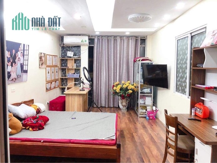 Bán Gấp nhà Phố Quốc Tử Giám Lô gôc 10m ÔTô DT 33m 5Tầng MT 3,3m nhỉnh 4 tỷ.