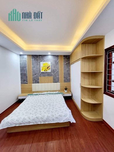 Sót lại căn duy nhất  Mễ Trì Hạ 36m2 x 5T, ô tô gần, ngõ thông ba gác tránh nhỉnh 4 tỷ.