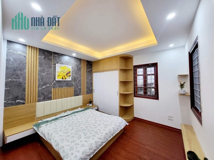 Sót lại căn duy nhất  Mễ Trì Hạ 36m2 x 5T, ô tô gần, ngõ thông ba gác tránh nhỉnh 4 tỷ.