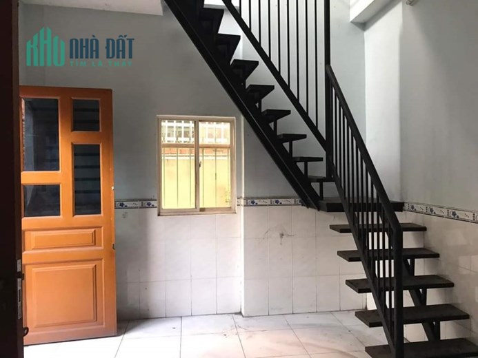 Bán Nhà 2 Tầng Võ Văn Ngân Chợ Thủ Đức chỉ 1.9 tỷ,sổ hồng riêng, không quy hoạch