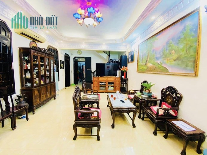 Bán Biệt Thự phố Đội Cấn, Trung Tâm Ba Đình. Diện tích to, mặt tiền rộng. Nhà đẹp ở ngay. Pháp lý