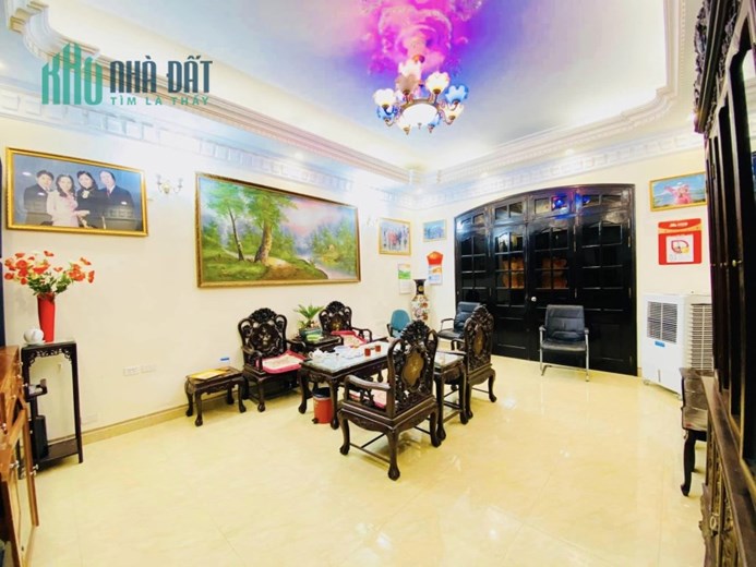 Bán Biệt Thự phố Đội Cấn, Trung Tâm Ba Đình. Diện tích to, mặt tiền rộng. Nhà đẹp ở ngay. Pháp lý