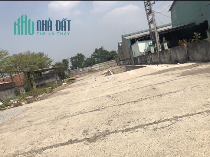 Mặt tiền đường Nguyễn Hữu Trí- TT.Tân Túc -1640m2- chính chủ cho thuê