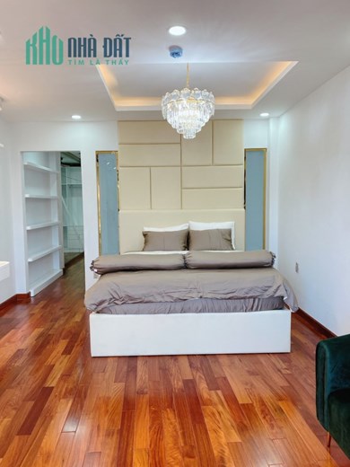 Bán Mặt tiền Hưng Phú, Quận 8. 92m2, 6 Tầng, 8PN, Thang máy, Giá 19 Tỷ