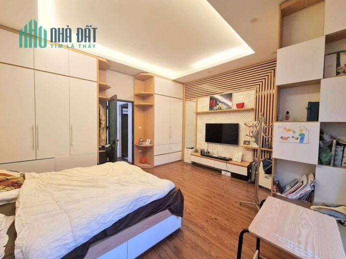 5 tầng, 42m2 giá 3,6 tỷ, Nhà  Cầu Diễn, Oto ,Kinh Doanh