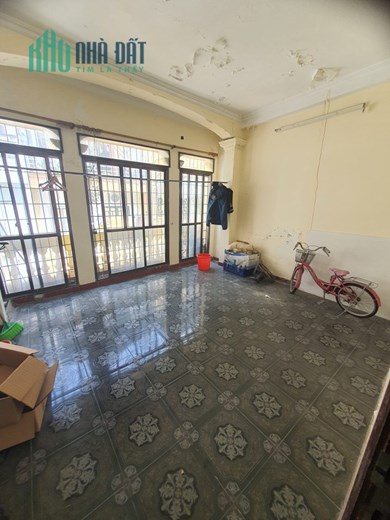 Cho thuê NHÀ NGUYÊN CĂN CẦU GIẤY, 20 TRIỆU/THÁNG, KINH DOANH HOẶC Ở. LH: 0937368286