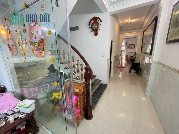 Nhà đẹp 2 MT Hẻm trước và sau oto vào nhàHẻm sạch , Thông tứ Tung, diện tích quá đẹp,Lâm văn bền