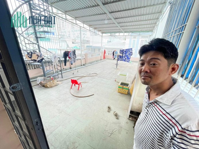 Nhà đẹp 2 MT Hẻm trước và sau oto vào nhàHẻm sạch , Thông tứ Tung, diện tích quá đẹp,Lâm văn bền