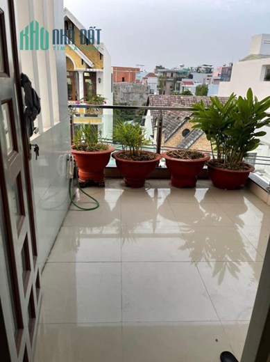 Bán nhà 5 tầng BTCT mặt tiền kinh doanh khu chợ vải Phú Thọ Hòa 17 tỷ TL
