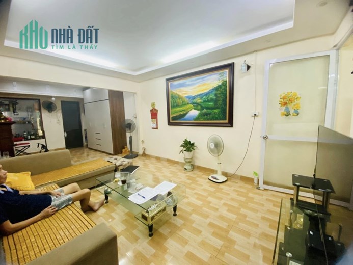 💥 Chỉ 2.05 Tỷ - Căn hộ tập thể Ngõ 328 Nguyễn Trãi, Thanh Xuân, 80m2 3PN + 1WC, SĐCC 💥