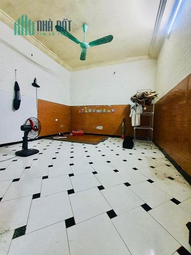 💥 Chỉ 1.65 Tỷ - Căn hộ tập thể 3 Tầng Ngõ 328 Nguyễn Trãi, 65m2 2PN + 2WC, SĐCC 💥