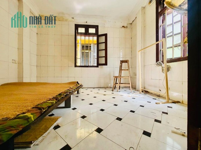 💥 Chỉ 1.65 Tỷ - Căn hộ tập thể 3 Tầng Ngõ 328 Nguyễn Trãi, 65m2 2PN + 2WC, SĐCC 💥
