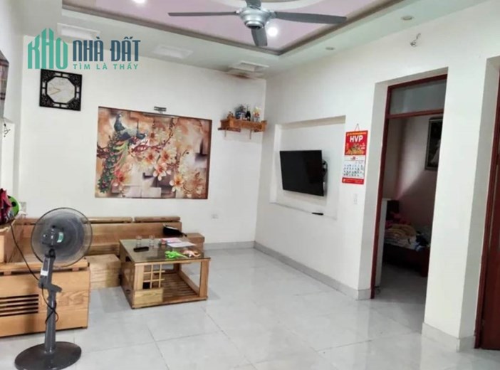 Nhà 2 mặt tiền gồm 1 căn hộ và 10 phòng trọ cho thuê, dòng tiền 480 triệu