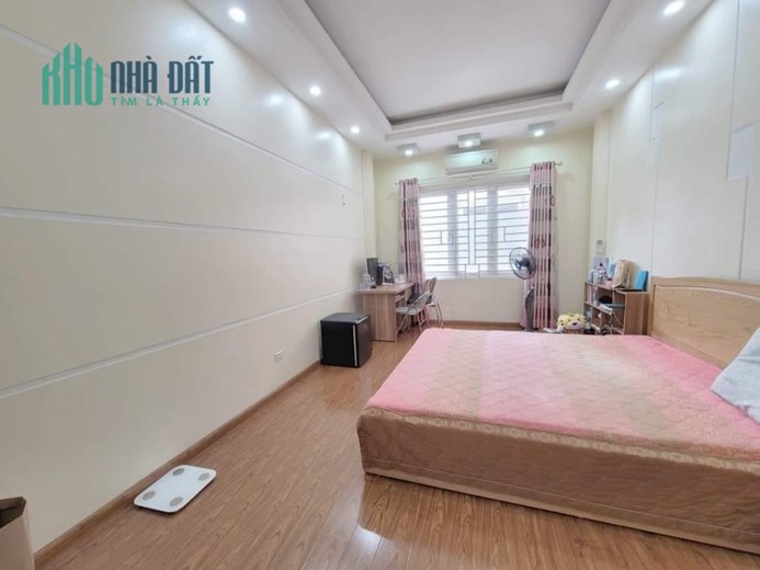 Bán nhà Ngõ 353 Nguyễn Khang, Siêu đẹp, chỉ 4,7 tỷ