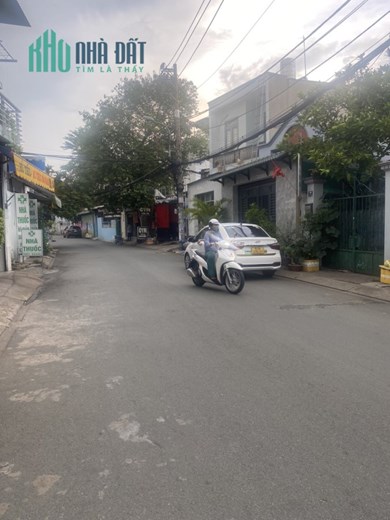 Bán nhà HXH 75m2 ( 5x15) 2 tầng 3PN Đình Phong Phú quận 9.  Giá 3.9 tỷ