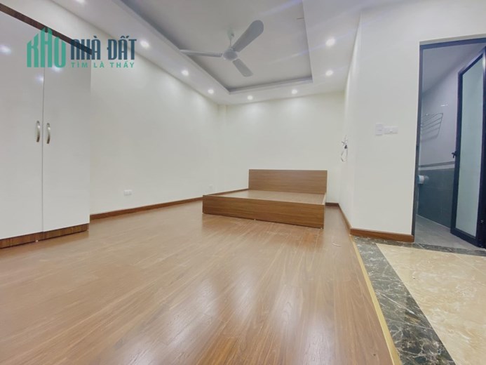 79m 9 Tầng Dòng Tiền 1.5 Tỷ 1 Năm Giá Nhỉnh 20 Tỷ Phố Hoàng Quốc Việt Cầu Giấy. Chủ Thiện Chí Bán