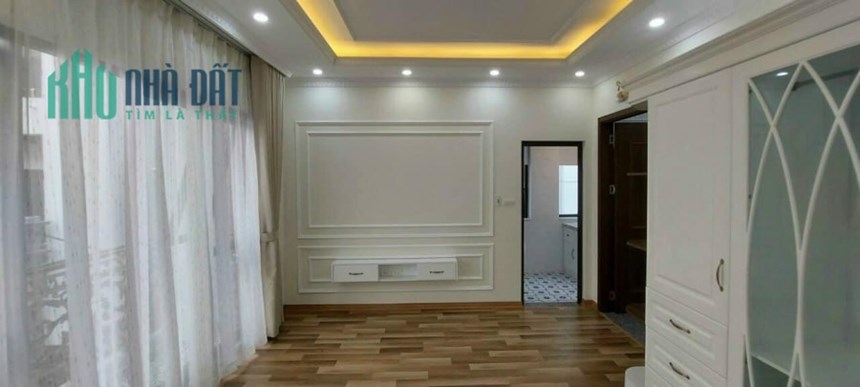 Bán nhà Ngọc Lâm, Lô góc, ô tô, TM, 62 m2, 6T, nhĩnh 9 tỷ.