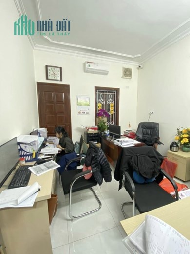 115m Mặt Tiền 8m Nhỉnh 20 Tỷ Phố Hoàng Quốc Việt Cầu Giấy. Sổ Sẵn Sàng Giao Dịch Chủ Thiện Chí Bán