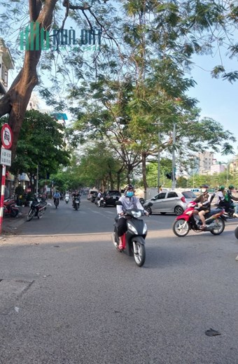 QUÁ HIẾM, PHÂN LÔ - BÁN ĐẤT TẶNG NHÀ NGUYỄN KHANG - ÔTÔ – KD, 85M2, NHỈNH 9 TỶ