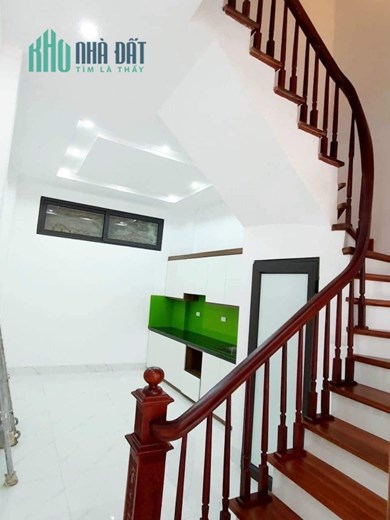 Bán nhà 5 tầng ô tô con đỗ cửa ngõ 119 Phạm Văn Đồng Thông sang đường Xuân Đỉnh 36m2, Công năng đầy