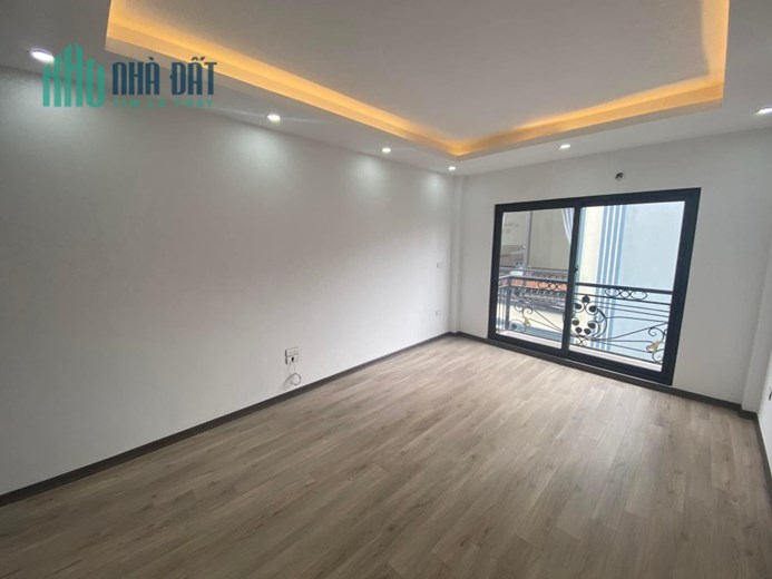 Bán nhà 5 tầng ô tô con đỗ cửa ngõ 119 Phạm Văn Đồng Thông sang đường Xuân Đỉnh 36m2, Công năng đầy