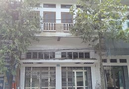 Chính chủ cần bán căn nhà 3 tầng thuộc số nhà 717 – Đường Hoàng Quốc Việt – Phường Pom Hán – TP Lào