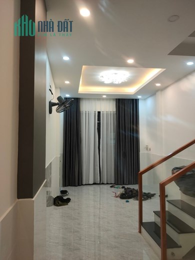 Bán nhà Hiệp Bình Chánh – Đối diện Gigamall: 40m2, 2 tầng mới kiên cố - Gần mặt tiền -Chỉ 3 tỷ-