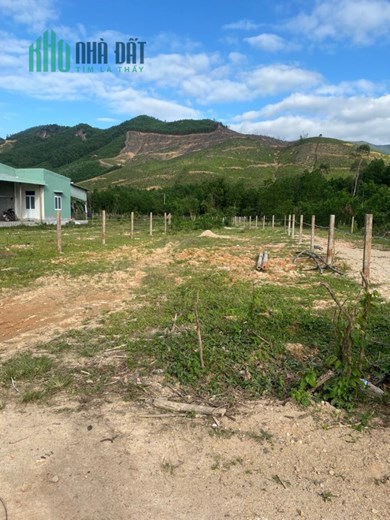 - Gia đình cần tiền gấp, bán nhanh 5500m2 đất vườn, xưởng, cận khu quy hoạch công nghiệp.