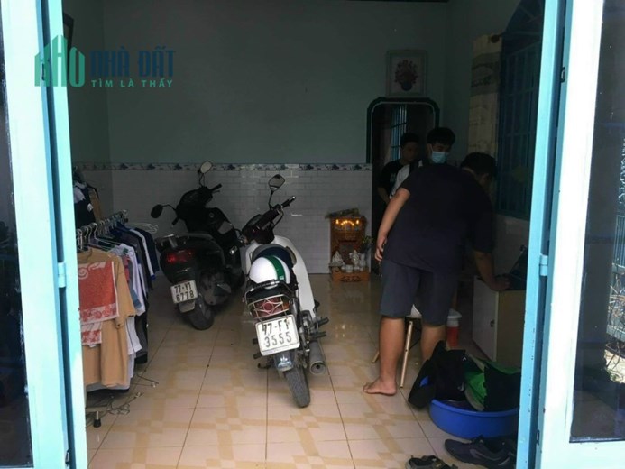 Nhà bán đường Lê Văn Chí, P. Linh Trung Thủ Đức, dt 98m2 giá 4,2 tỷ