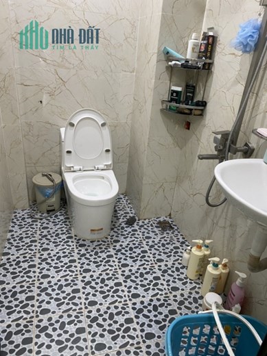 Giảm giá. Bán nhà đường Láng, Đống Đa. 45m2 x 4 Tầng. Ngõ thông. KD. Hơn 4 Tỷ. 0968084286