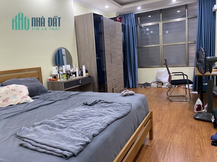 Giảm giá. Bán nhà đường Láng, Đống Đa. 45m2 x 4 Tầng. Ngõ thông. KD. Hơn 4 Tỷ. 0968084286