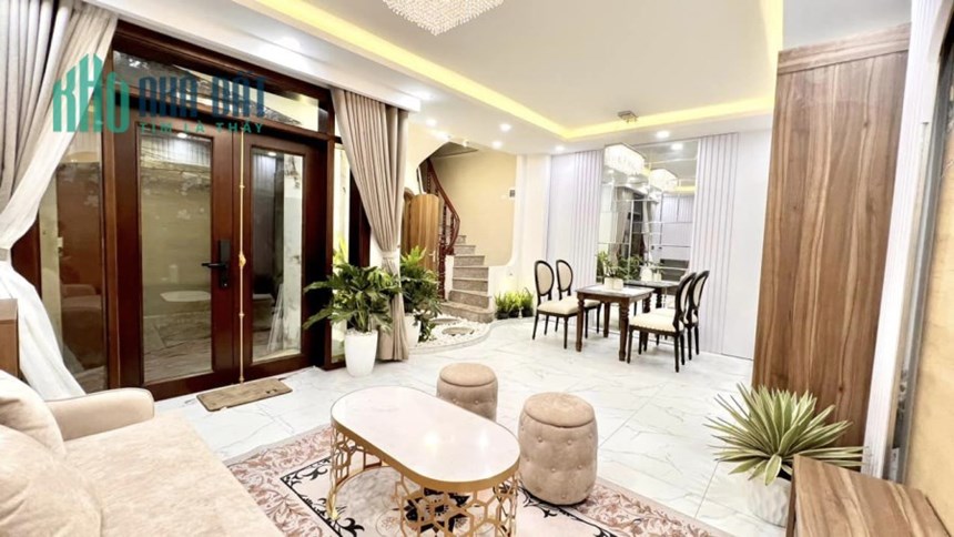 BÁN NHÀ ĐẸP PHỐ BẠCH MAI 41M2 4 TẦNG MT 4.2M 5.4 TỶ