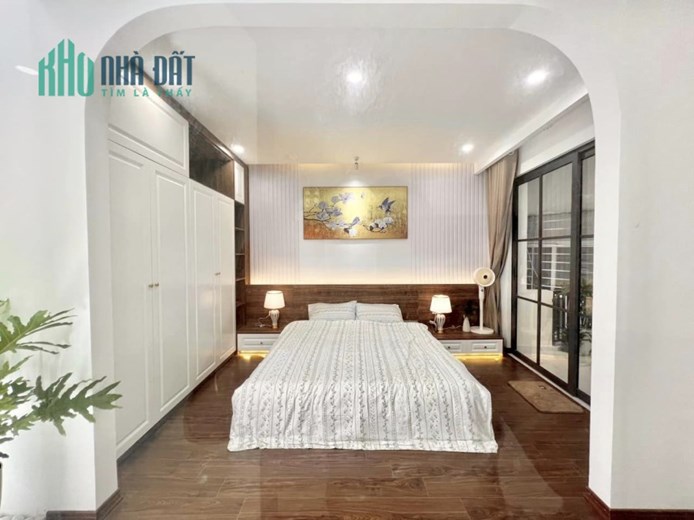 BÁN NHÀ ĐẸP PHỐ BẠCH MAI 41M2 4 TẦNG MT 4.2M 5.4 TỶ