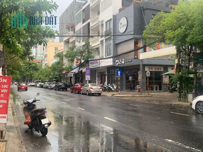 Bán nhà mặt phố Nguyễn Chí Thanh 55m, 4 tầng mới mà giá chỉ 10.9 tỷ.