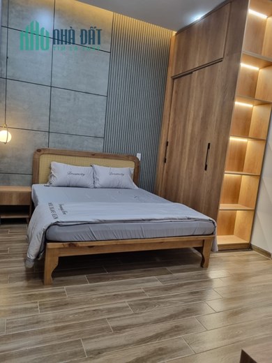 Bán nhà mặt phố Nguyễn Chí Thanh 55m, 4 tầng mới mà giá chỉ 10.9 tỷ.