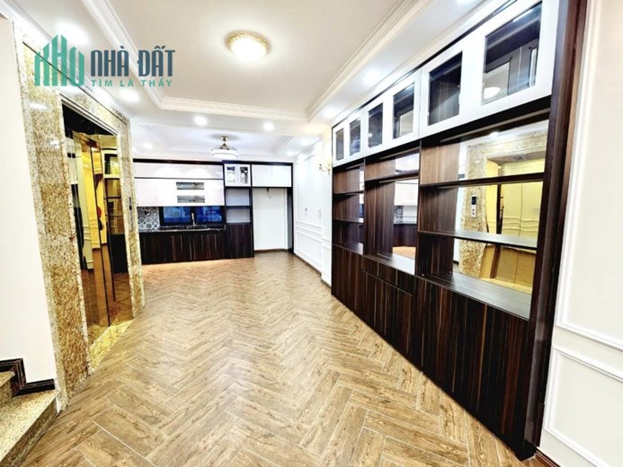 Bán nhà Doãn Kế Thiện 55m x 8 tầng, mt: 4.8m, thang máy, ô tô dừng đỗ