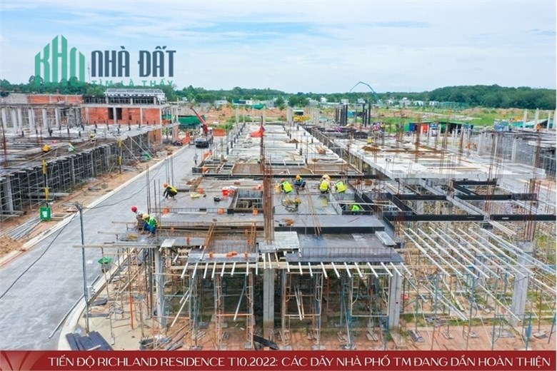 Sở hữu đất nền sổ riêng liền kề TPM Bình Dương chỉ với 246 triệu, ân hạn gốc lãi 15 tháng.