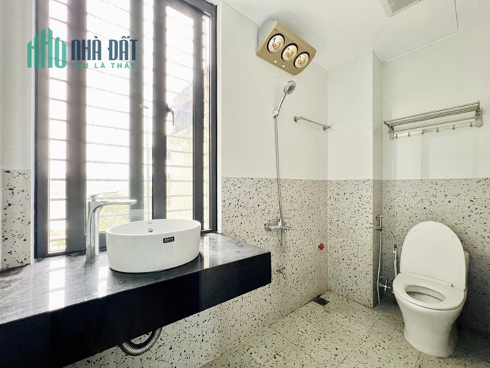NHÀ PHỐ Kim Mã 42m, 7.5tầng, mt3.1m, 7.4 tỷ, 2 MẶT THOÁNG - VIEW HỒ THỦ LỆ - Ô TÔ TRÁNH 10M